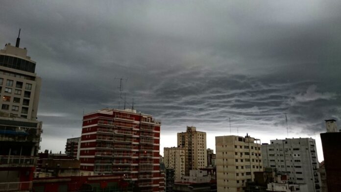 Elevan a naranja el nivel de alerta por tormentas 