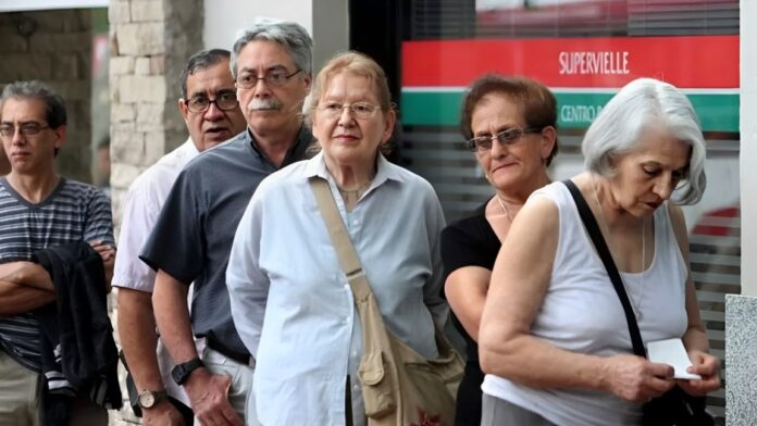 El haber mínimo de las jubilaciones llegará a 241 mil pesos con el bono de 70 mil.