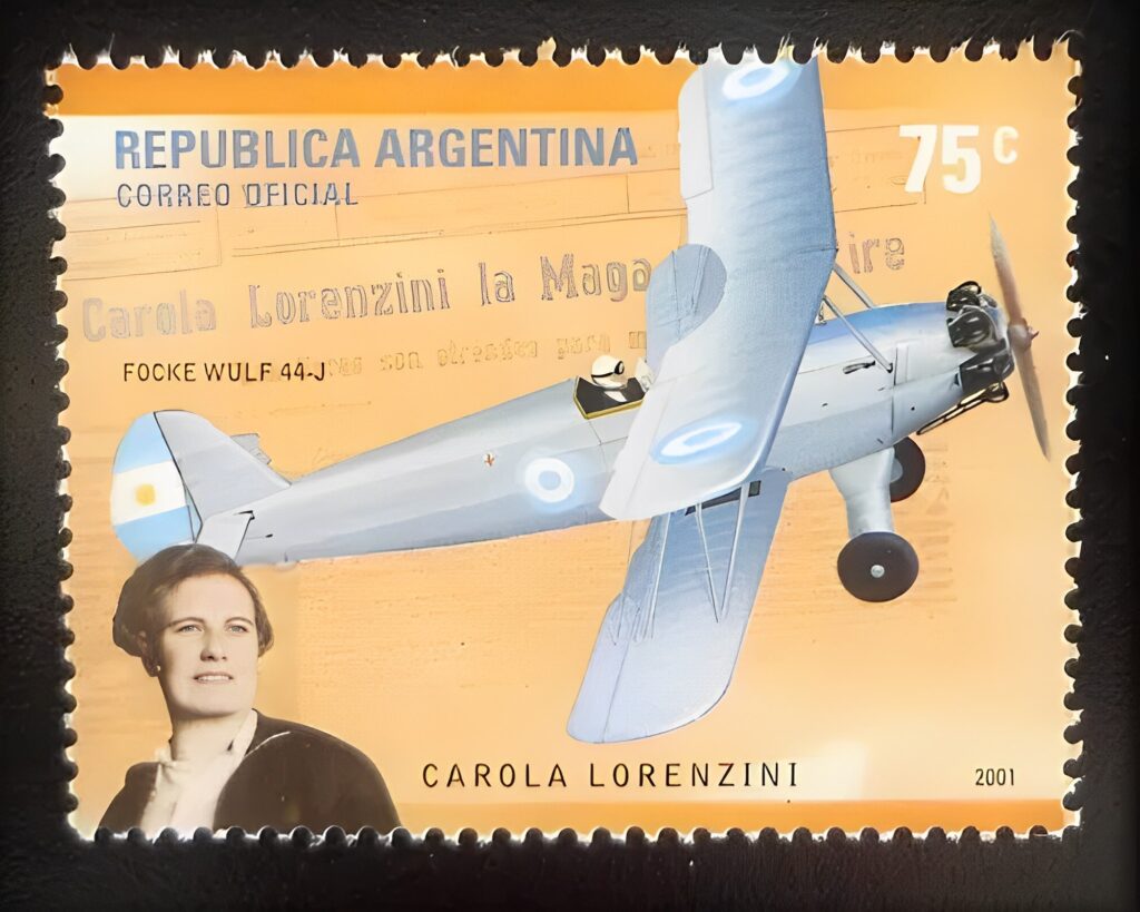 Carola y su estampilla.