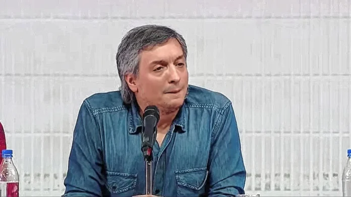 Máximo Kirchner señaló la coherencia de Milei y contrastó con Alberto Fernández