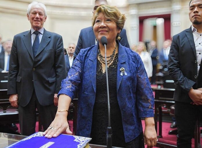 ¿Por qué Adorni tuvo que criticar a una senadora de La Libertad Avanza?