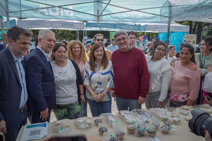 Alak, Rodríguez y Díaz en el Mercado Bonaerense exclusivo de productoras. (Prensa MDA)
