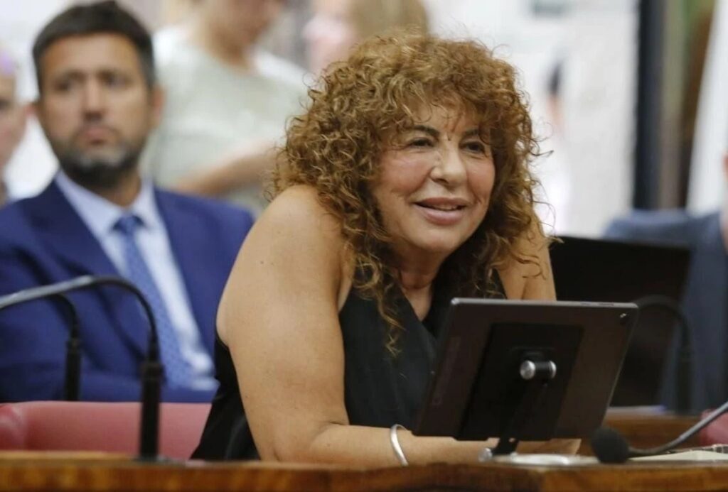 Angélica González, la autora del proyecto de la bandera de General Pueyrredon. (0223)