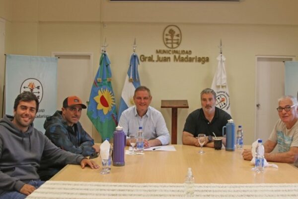 Madariaga y Lavalle acompañan el pedido de los pesqueros para adelantar la veda en la Laguna La Salada Grande