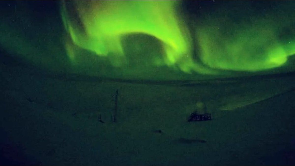 Temporada de auroras boreales: los destinos más lujos para disfrutar este fenómeno