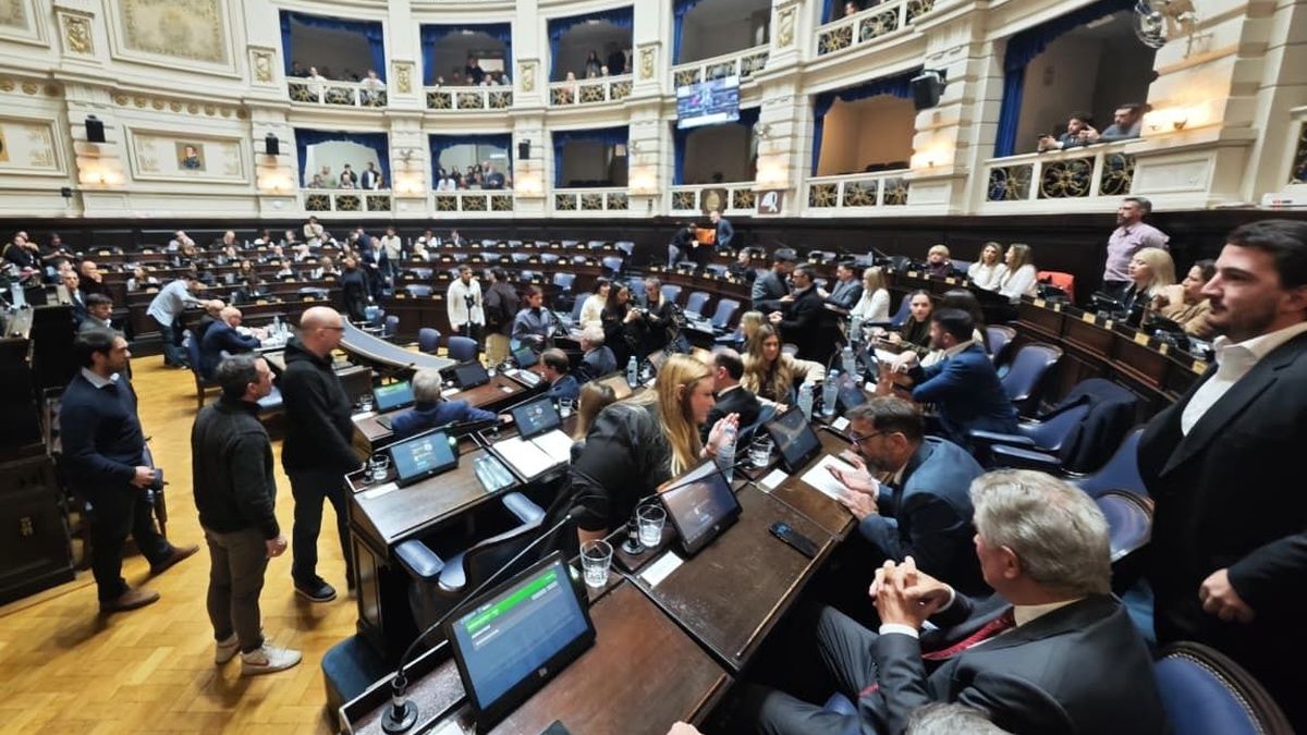 Fuertes críticas de la oposición a Kicillof y al funcionamiento de IOMA tras el fracaso de la sesión especial